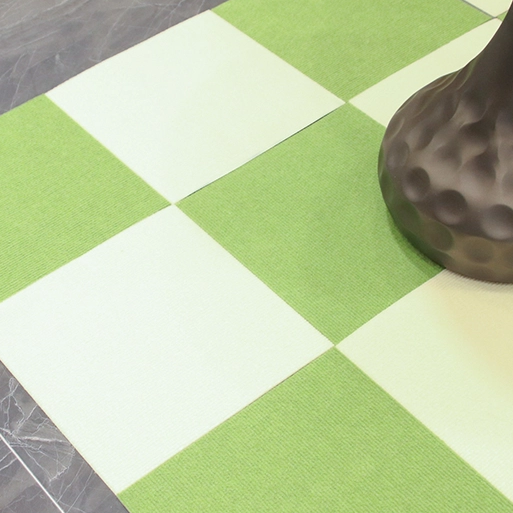 Selbstklebender Bodenspleißteppich: Veränderte Lebensszenarien, neuer blauer Ozean für den Teppichverkauf