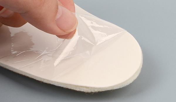 Anti-Rutsch-Unterseite des RATO-Toilettensitzes