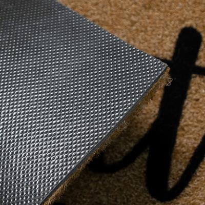 Nahaufnahme einer T&uuml;rpolsterr&uuml;ckseite aus Kokospalmenimitat