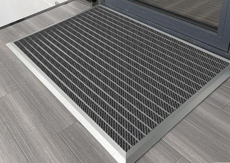 Robuste Fußmatte aus Aluminiumlegierung